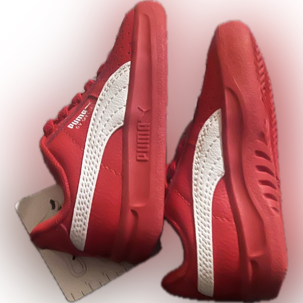 PUMA GV SPECIAL NWT size 5C size 5C